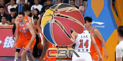 看了胡明轩不压表瞎扔三分的骚操作，才发现，陈家政为啥打不出来