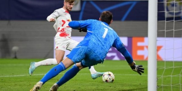 LOL世界赛2025-拜仁轻描淡写地碾压巴萨，德甲出人意料地碾压西甲