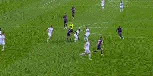 赛程安排-【欧冠】格纳布里3助 莱万获点被取消 巴萨0比3拜仁