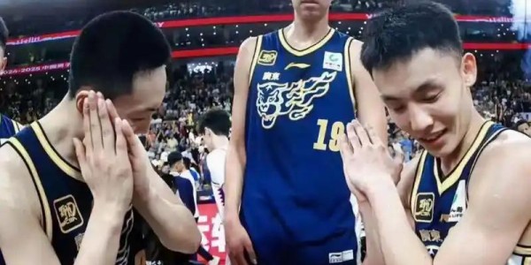 直播观看-时隔458天！前NBA旧将回归！辽粤大战火了，杨鸣下台后球队6胜1负